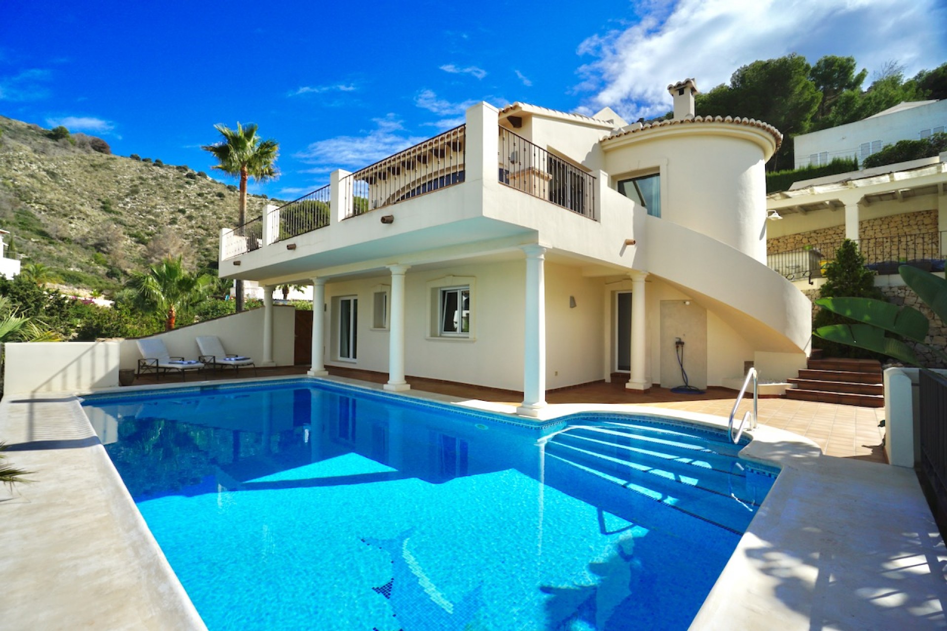 Zu verkaufen - Villa -
Moraira - El Portet