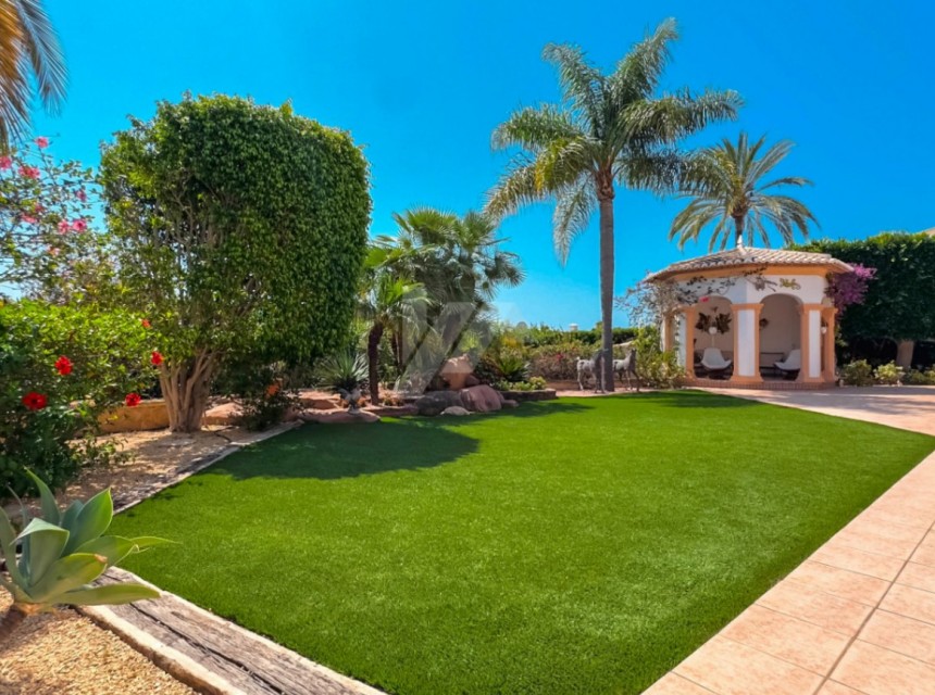 Zu verkaufen - Villa -
Moraira - Fanadix