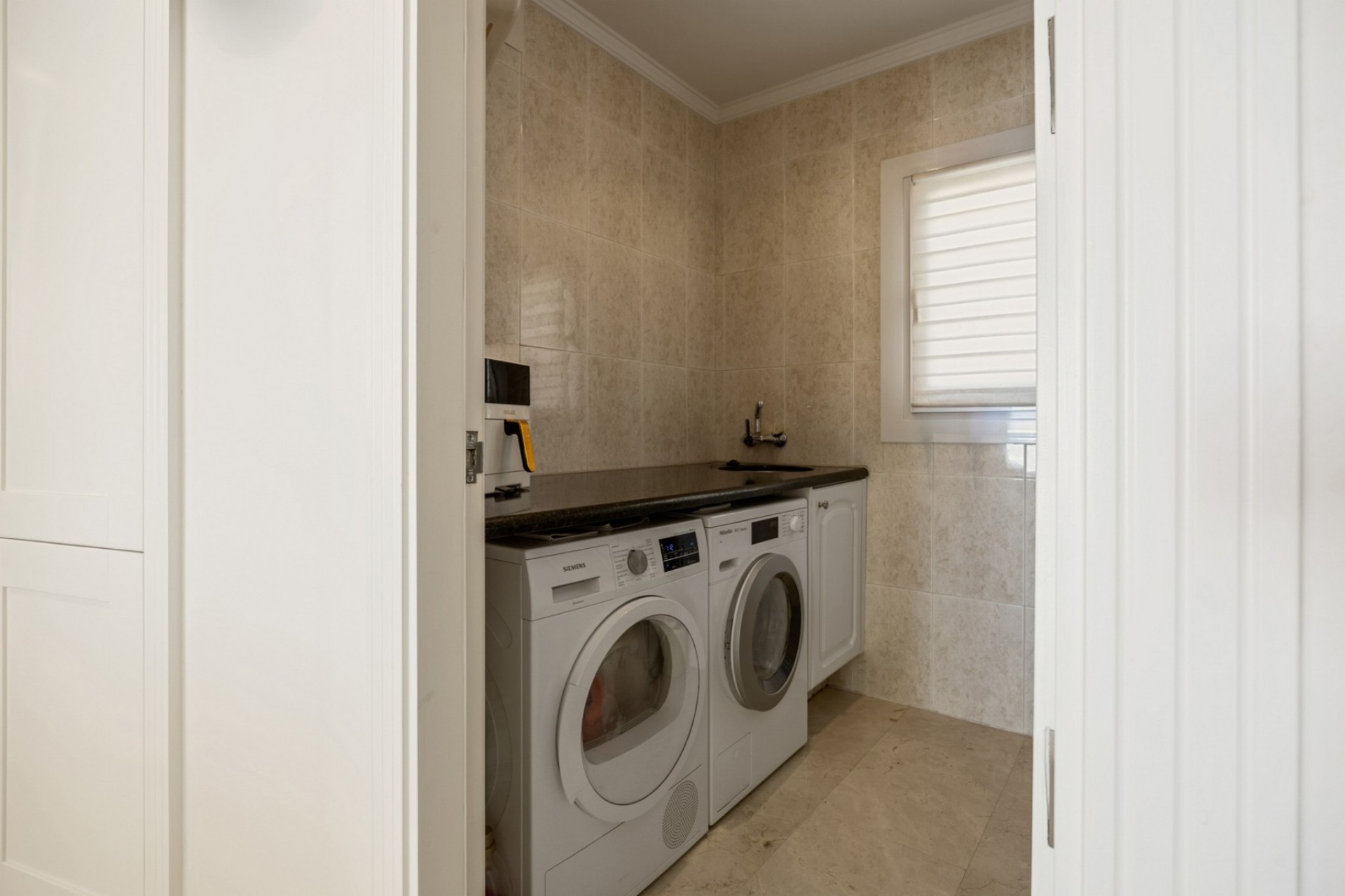 Zu verkaufen - Villa -
Moraira - La Arnella