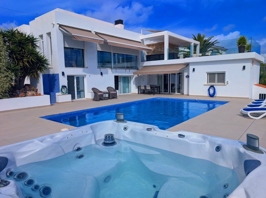 Zu verkaufen - Villa -
Moraira - Pinar de l´Advocat