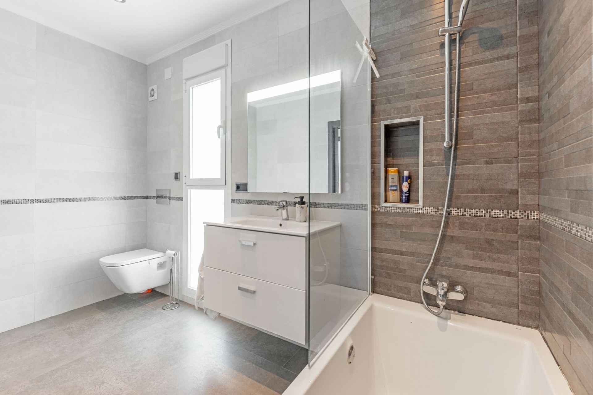 Zu verkaufen - Villa -
Moraira - Sol Park