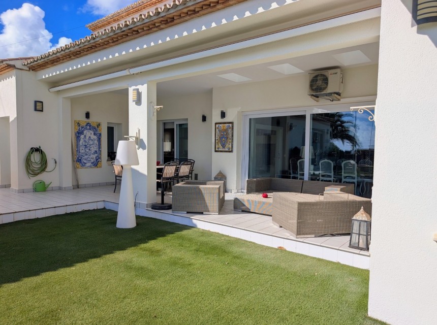 Zu verkaufen - Villa -
Moraira - Sol Park