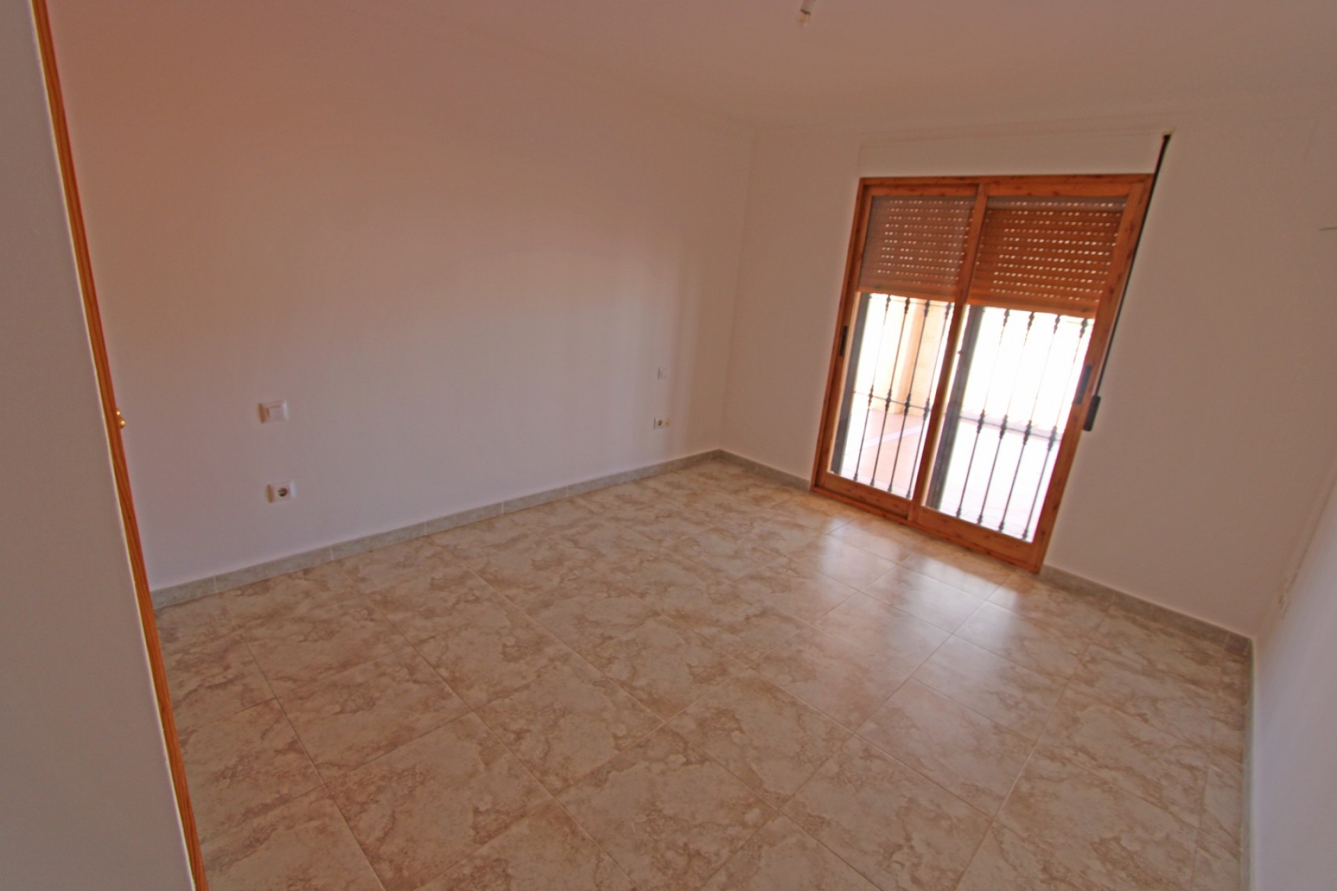 Zu verkaufen - Villa -
Orba