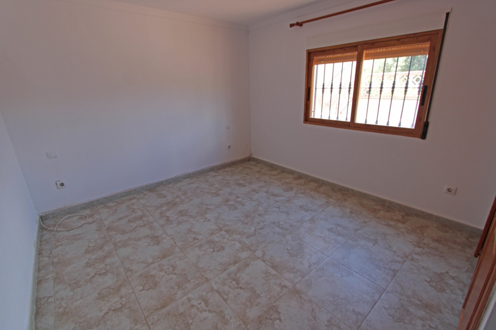 Zu verkaufen - Villa -
Orba