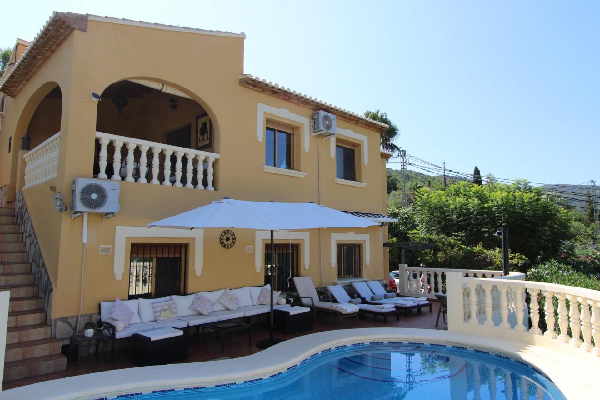 Zu verkaufen - Villa -
Orba