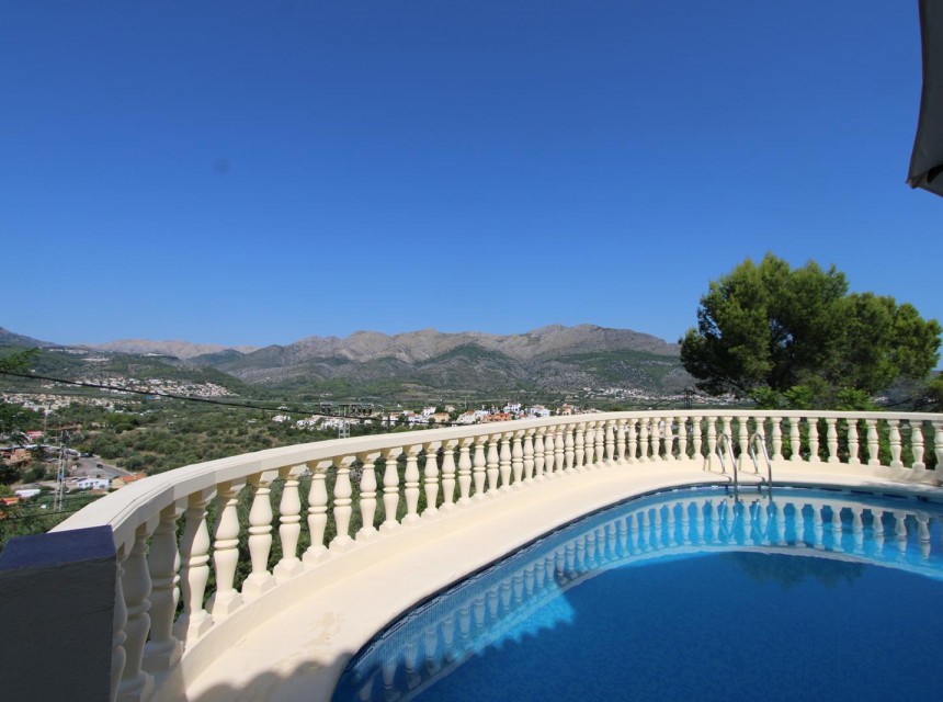 Zu verkaufen - Villa -
Orba