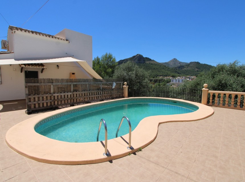 Zu verkaufen - Villa -
Orba