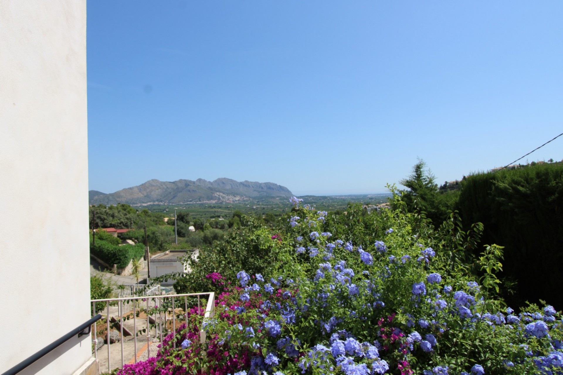 Zu verkaufen - Villa -
Orba