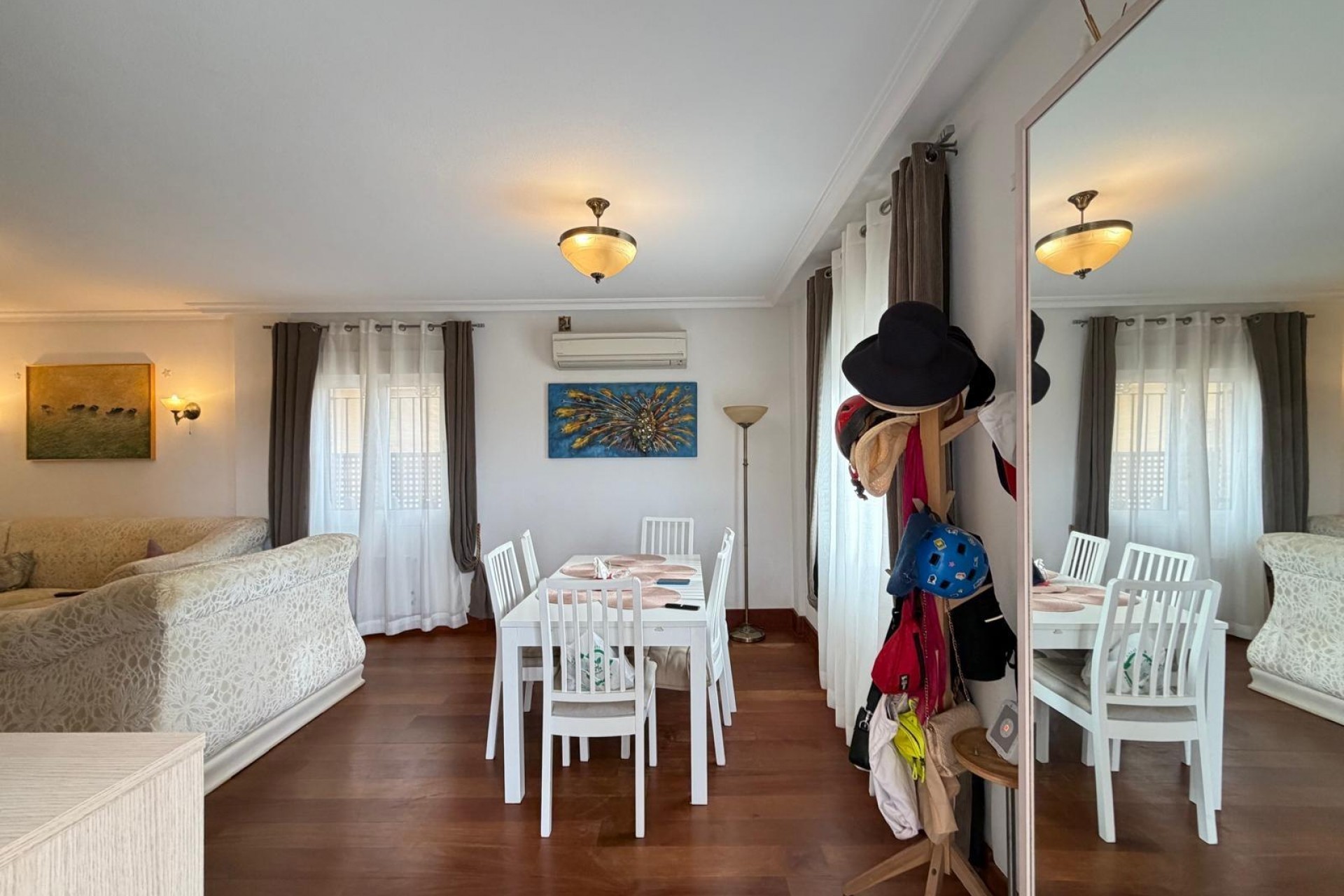 Zu verkaufen - Villa -
Orihuela Costa - Lomas de Don Juan