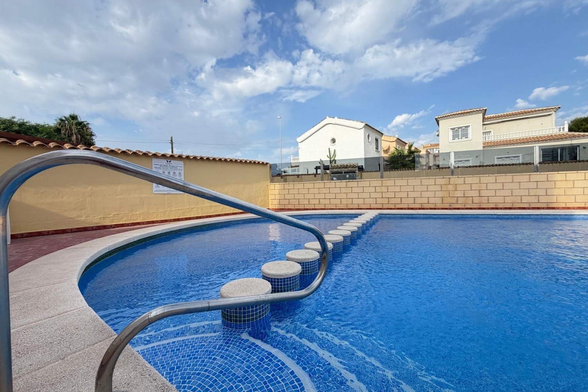 Zu verkaufen - Villa -
Orihuela Costa - Lomas de Don Juan