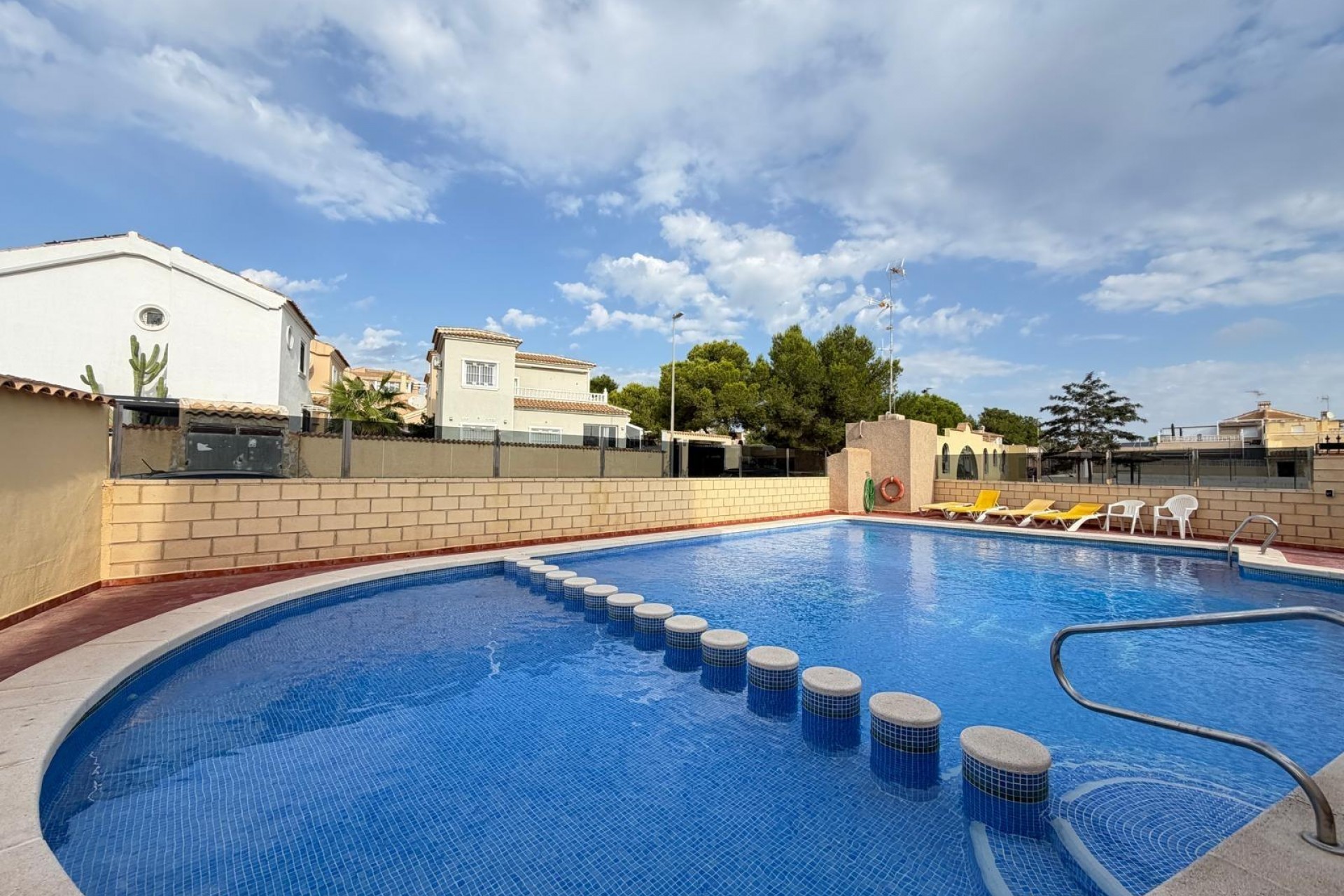 Zu verkaufen - Villa -
Orihuela Costa - Lomas de Don Juan