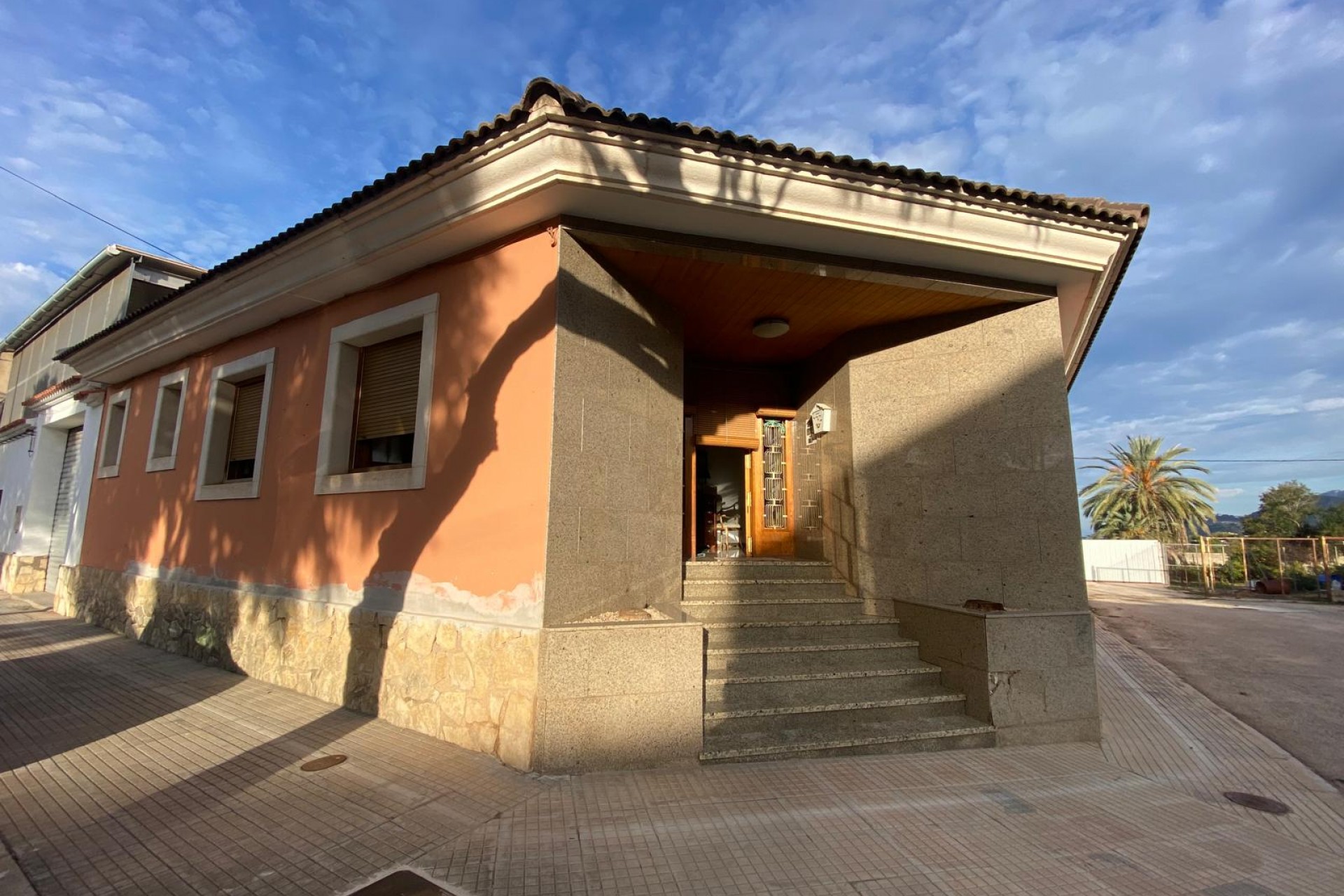 Zu verkaufen - Villa -
Pego - Pueblo