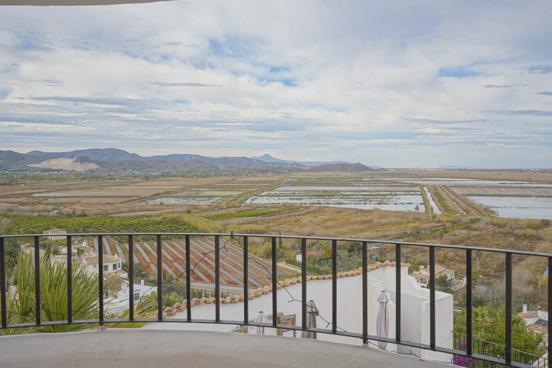 Zu verkaufen - Villa -
Pego