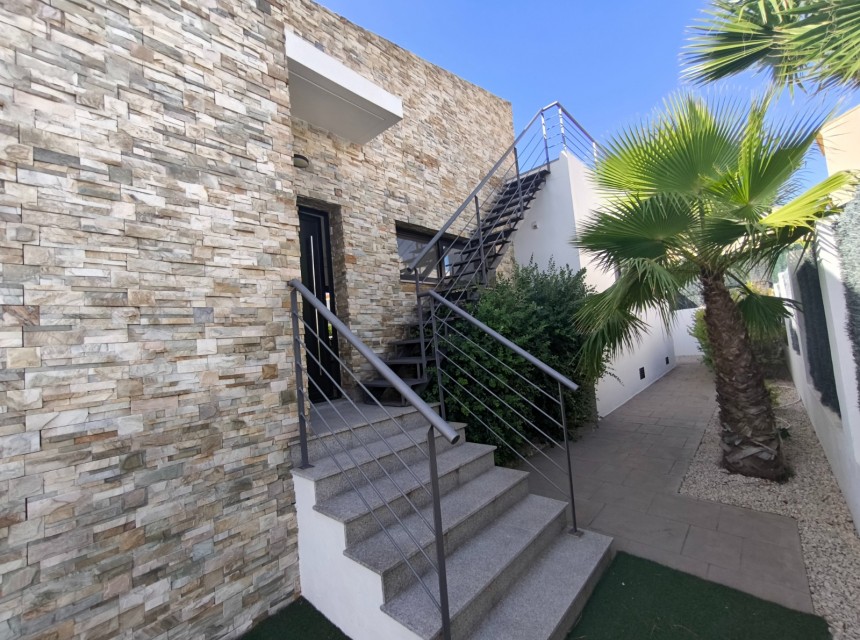Zu verkaufen - Villa -
Polop - Alberca