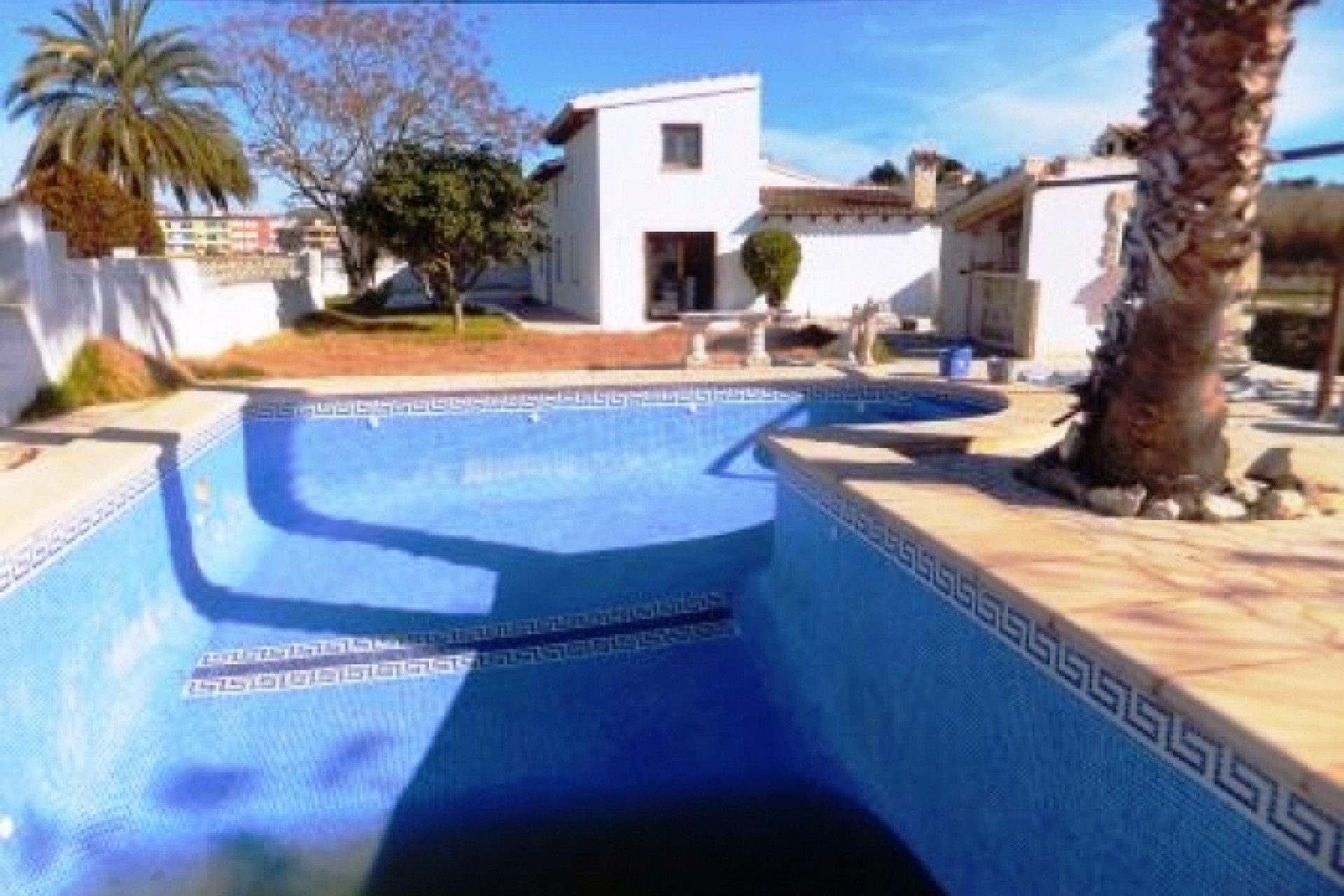 Zu verkaufen - Villa -
Teulada