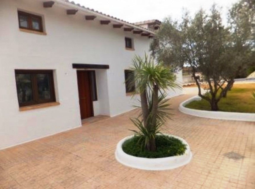 Zu verkaufen - Villa -
Teulada