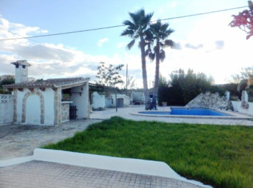 Zu verkaufen - Villa -
Teulada