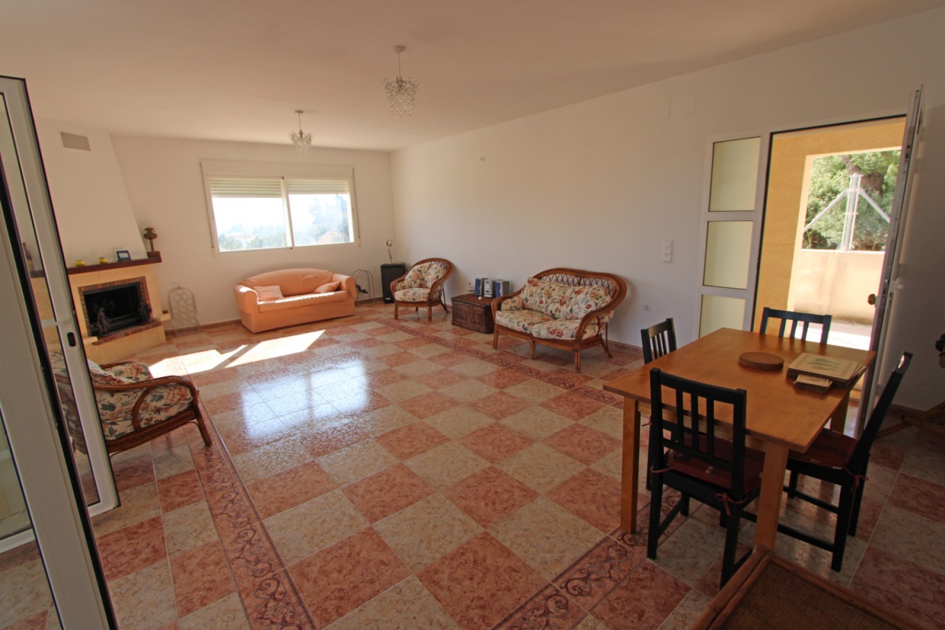 Zu verkaufen - Villa -
Tormos