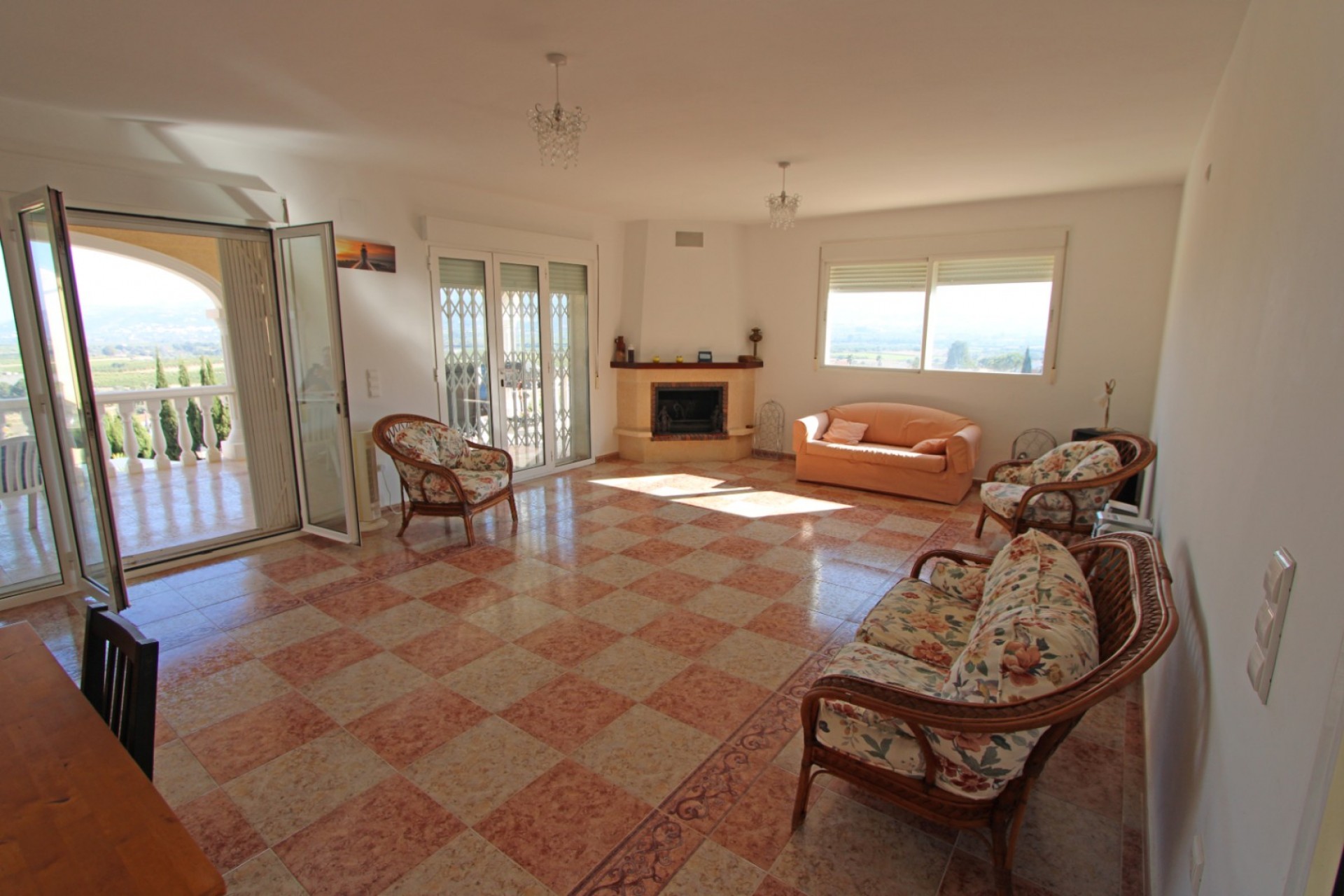 Zu verkaufen - Villa -
Tormos