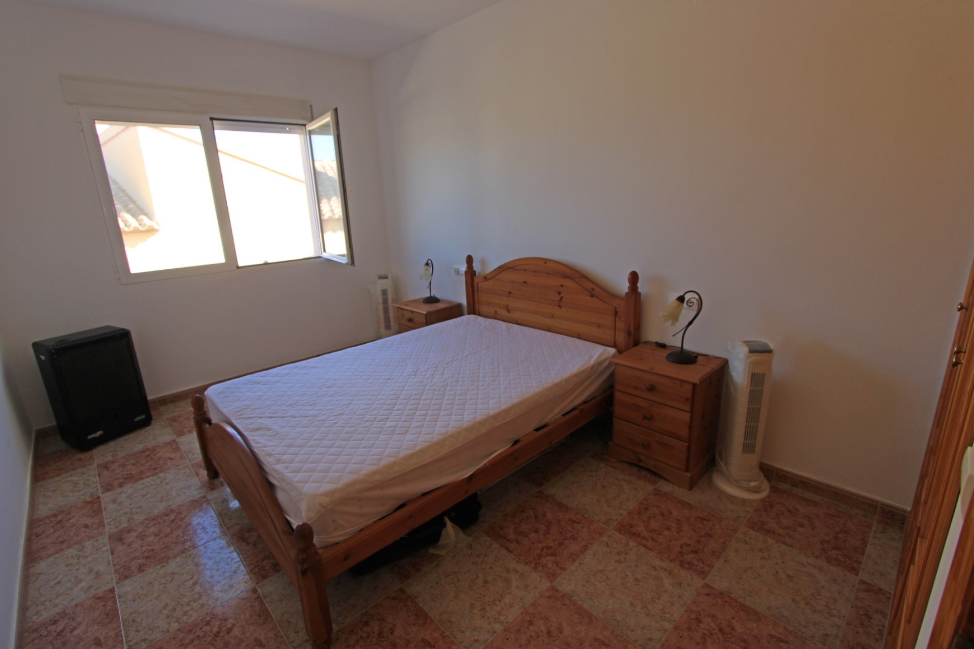 Zu verkaufen - Villa -
Tormos