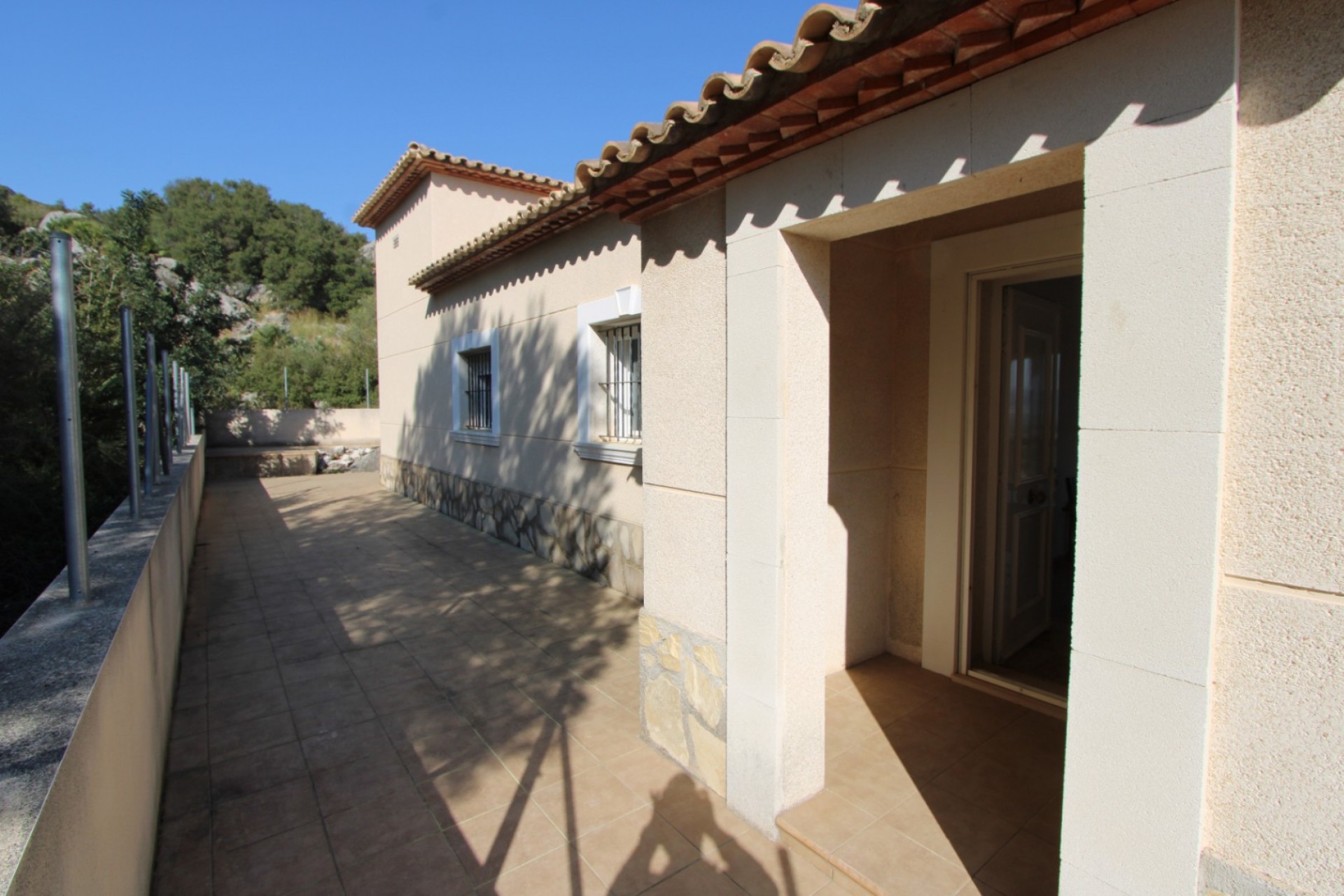 Zu verkaufen - Villa -
Tormos