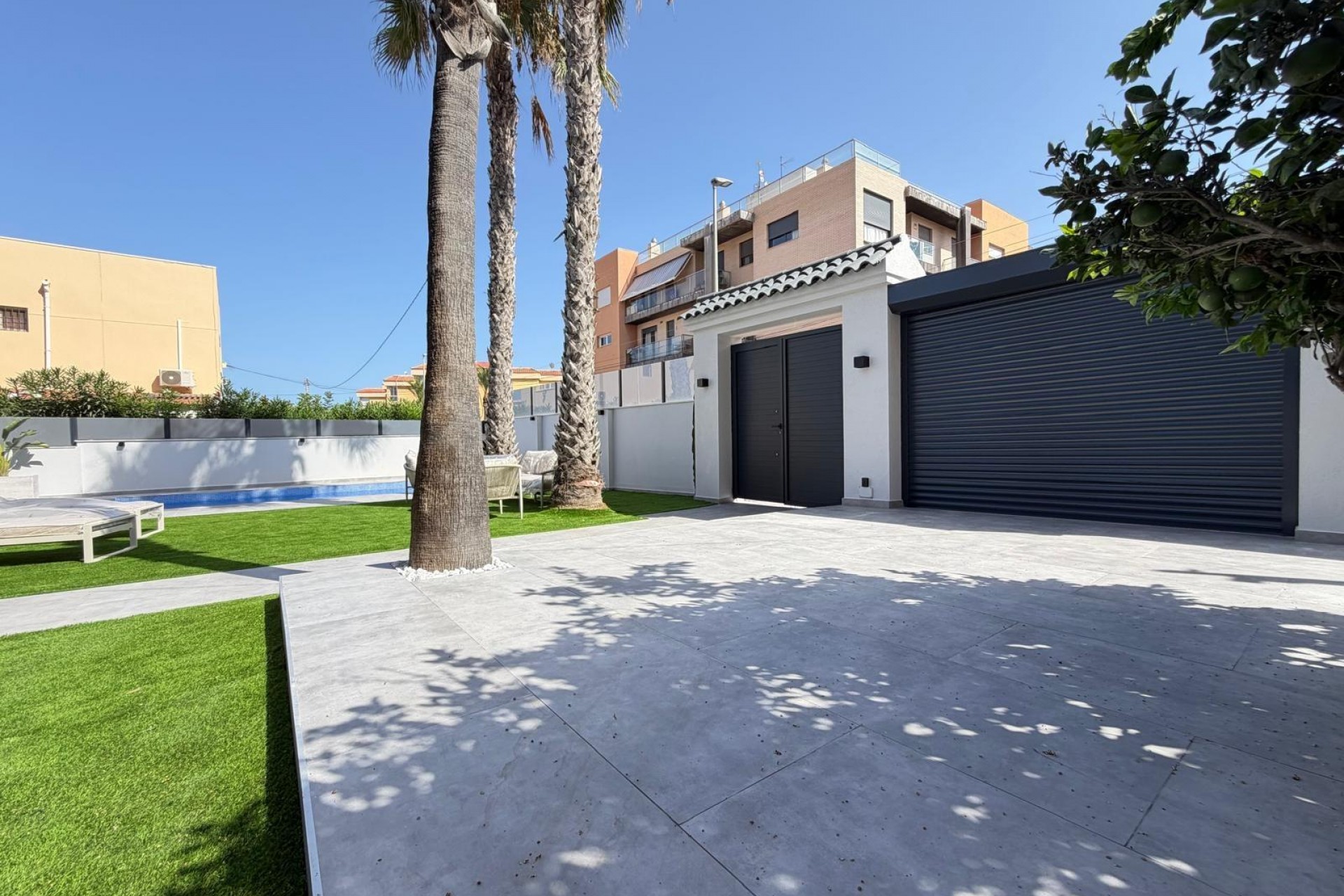 Zu verkaufen - Villa -
Torrevieja - Punta Prima