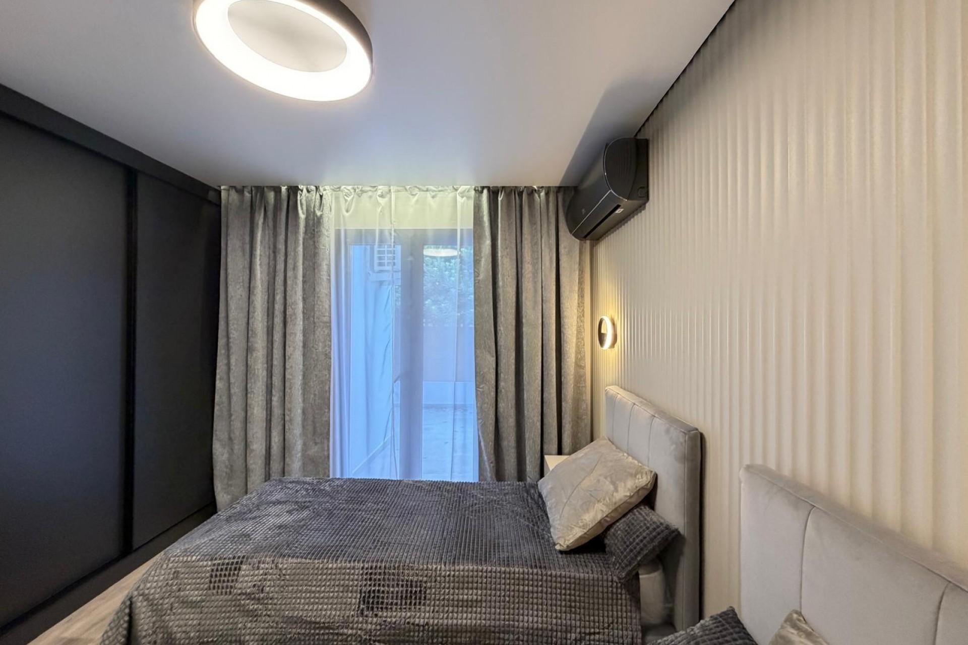 Zu verkaufen - Villa -
Torrevieja - Punta Prima