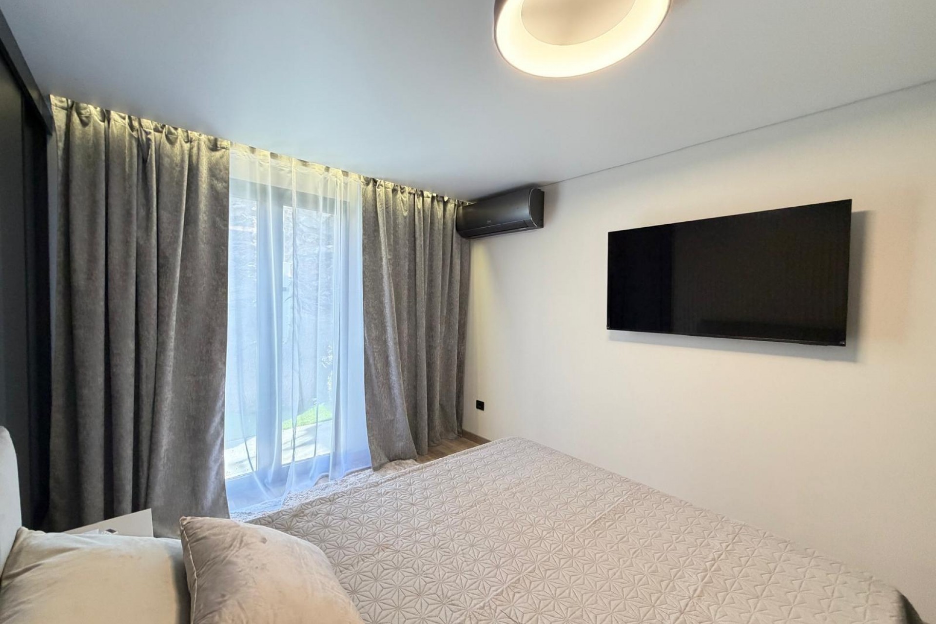 Zu verkaufen - Villa -
Torrevieja - Punta Prima